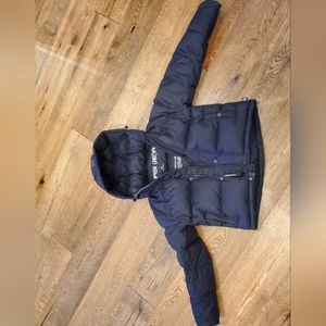 Brand new XS Aritiza Super Puff (re-puff) shorty I'm black